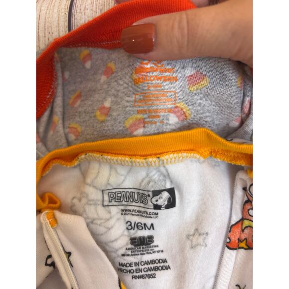 Halloween Bundle Infant Pajamas Snoopy Candy Corn Size 3-6 months - Picture 3 of 4